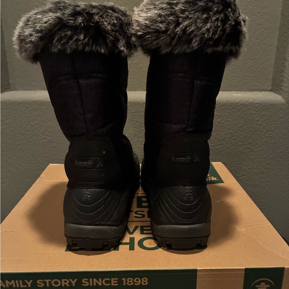 Kamik Black Winter Snow Boots with Faux Fur and Waterproof Design Size 8 Women’s - Picture 4 of 6
